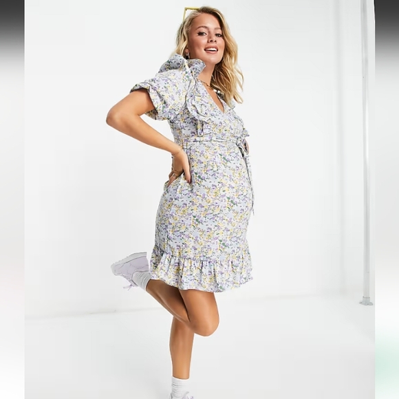 NWT Missguided Maternity Floral Ruffle Sleeve Dress - Picture 1 of 12